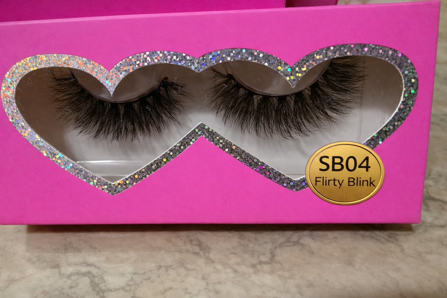 SB04 Flirty Blink soft glam false eyelashes by Swing & Blink
